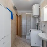 Pinta Mit Grossem Garten By Interhome Apartman Dajla