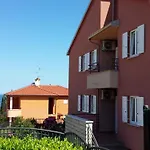 Apartman Pinta Mit Grossem Garten By Interhome