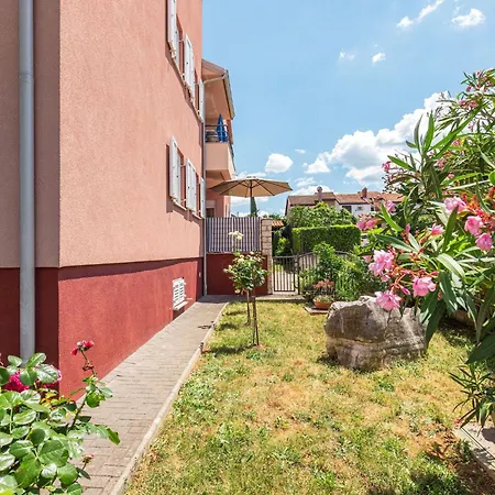 Pinta Mit Grossem Garten By Interhome Apartman *