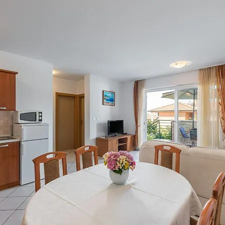 Apartamento Pinta Mit Grossem Garten By Interhome *
