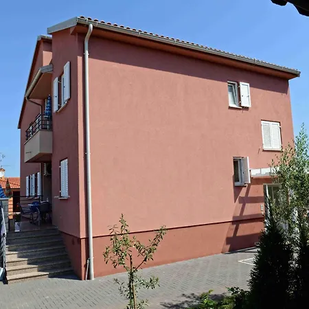 Pinta Mit Grossem Garten By Interhome Apartamento
