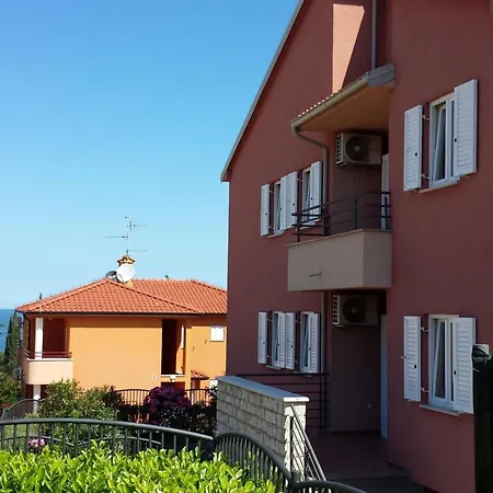 Apartamento Pinta Mit Grossem Garten By Interhome