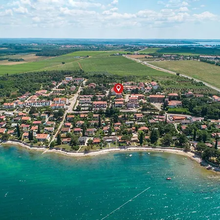 Pinta Mit Grossem Garten By Interhome * Dajla