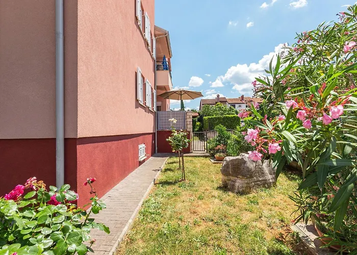 Pinta Mit Grossem Garten By Interhome Appartement *