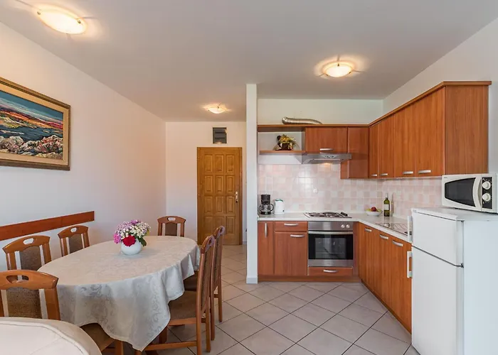 Pinta Mit Grossem Garten By Interhome Apartment