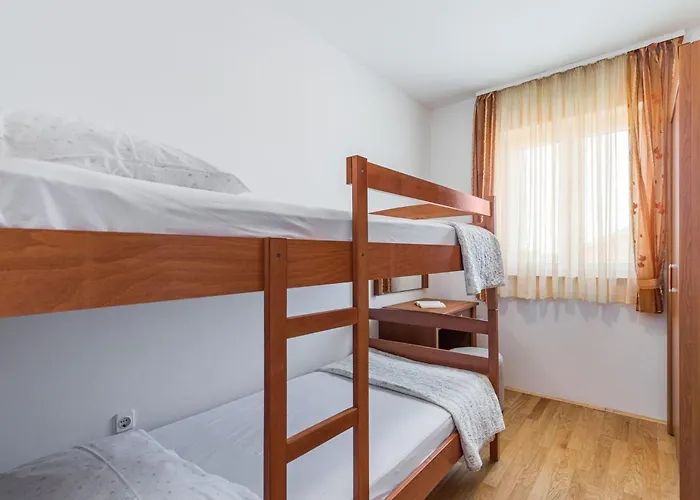 Pinta Mit Grossem Garten By Interhome *